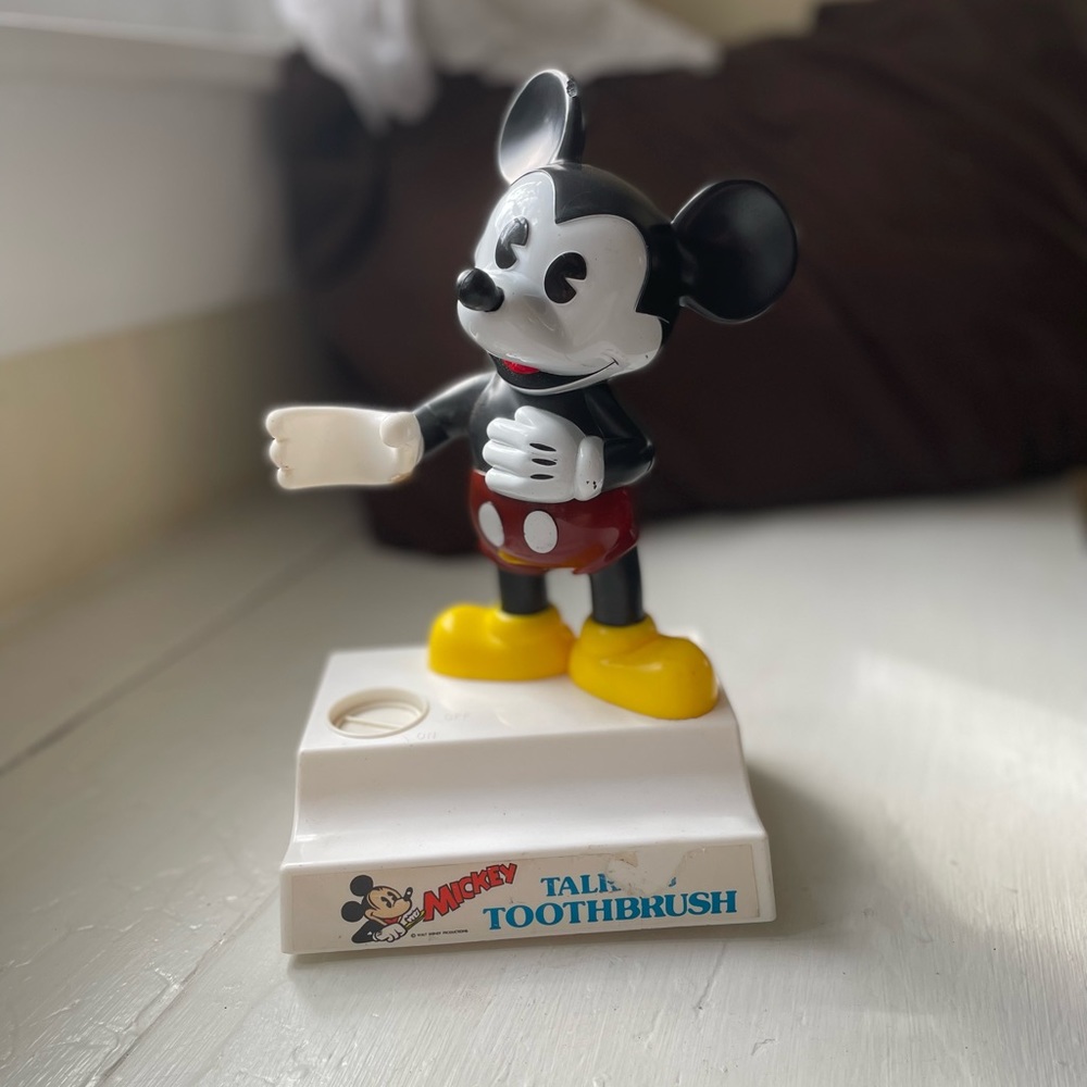 Vintage Mickey Mouse talking toothbrush holder